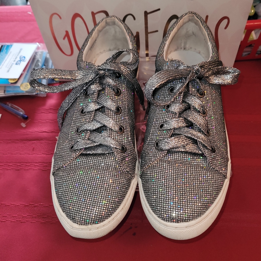 Blingy sneakers